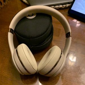 Beats Solo3 Wireless Headphones